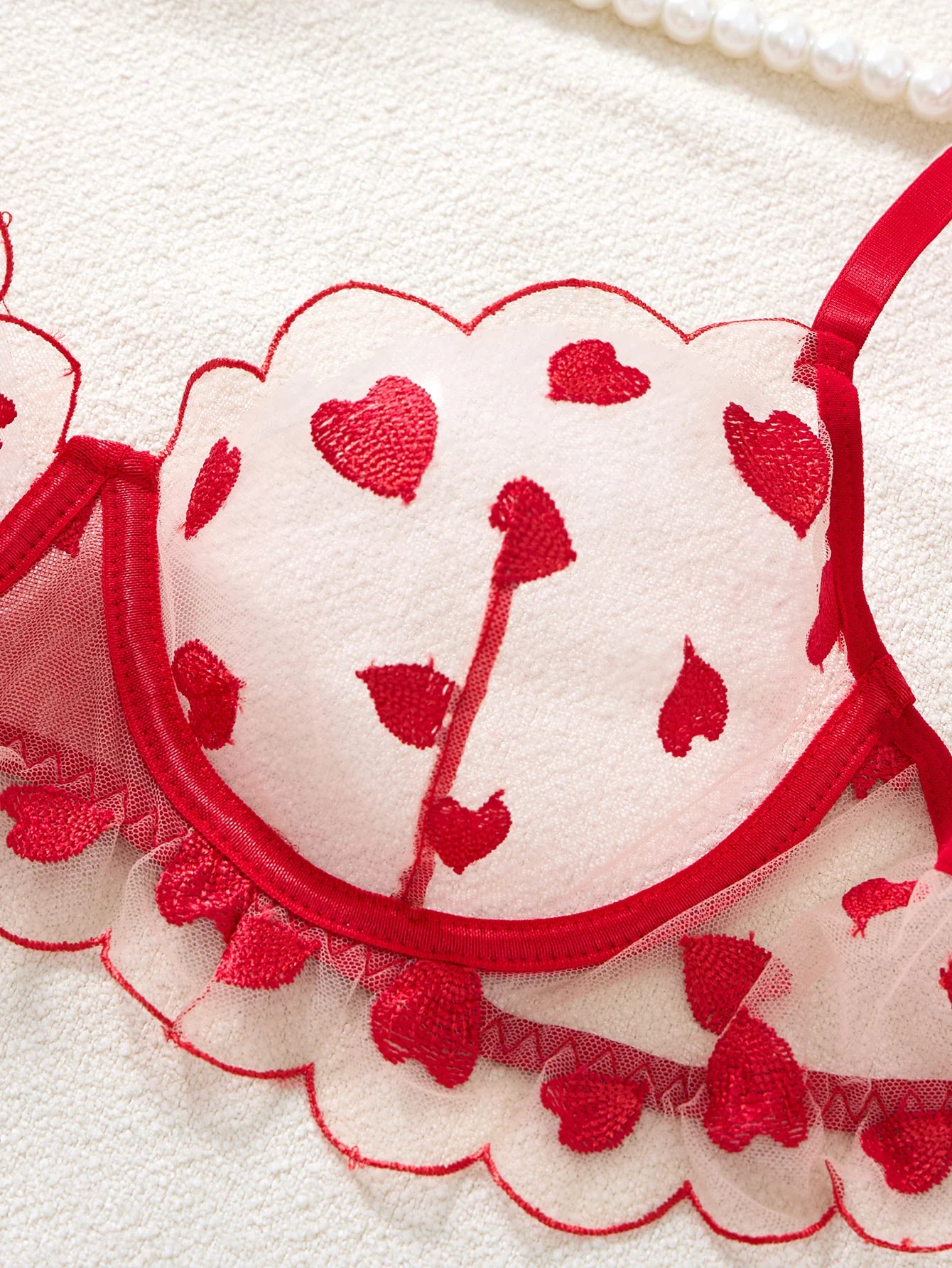 Red heart-shaped girl's sweet lace single-layer sheer embroidered underwear, French-style pure desire ZA825203