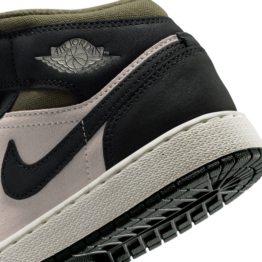Air Jordan Big Kids 1 Mid- Light Orewood Brown