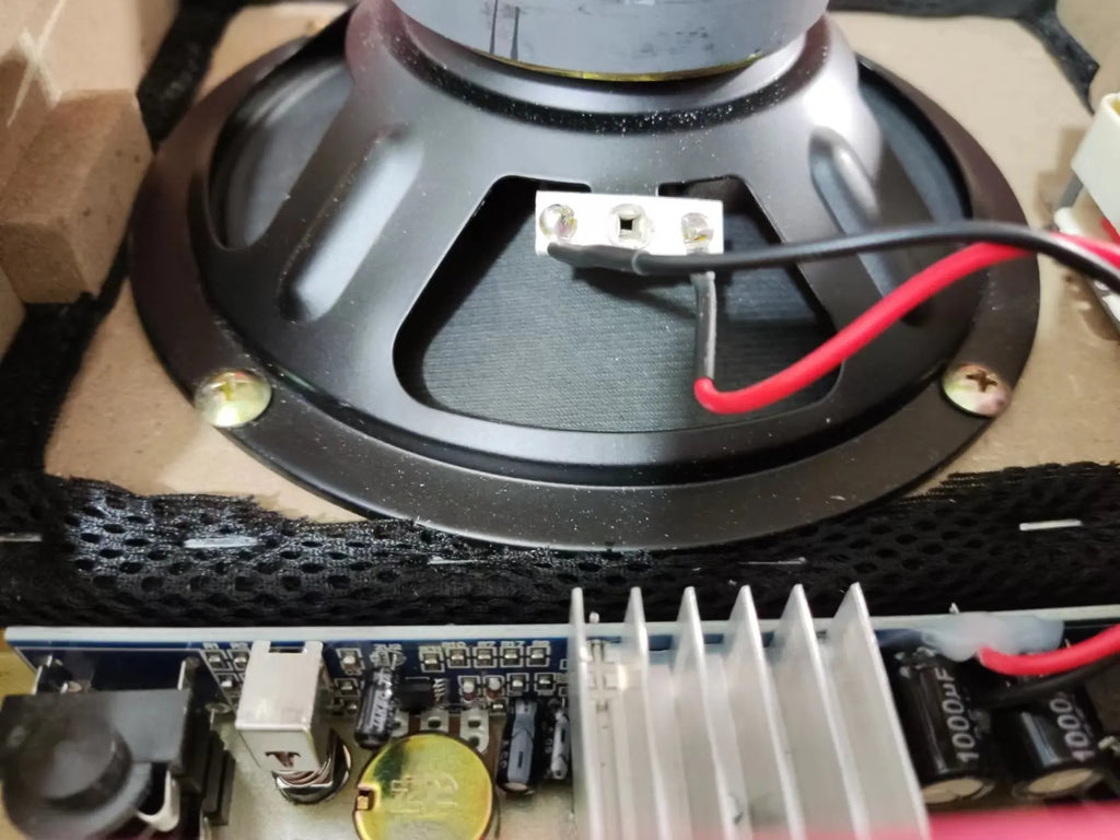 Quality Professional Guitar Amplifier10 WATT Guitar Amplifier Speaker  110 VOLTS WITH FCC TEST REPORT