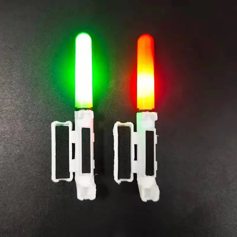 5 pcs/lot Electronic Light Stick With 5 Rechargeable battery cr322 cr425 Clip on Fishing Rod  Waterproof Lamp Night Fishing J525