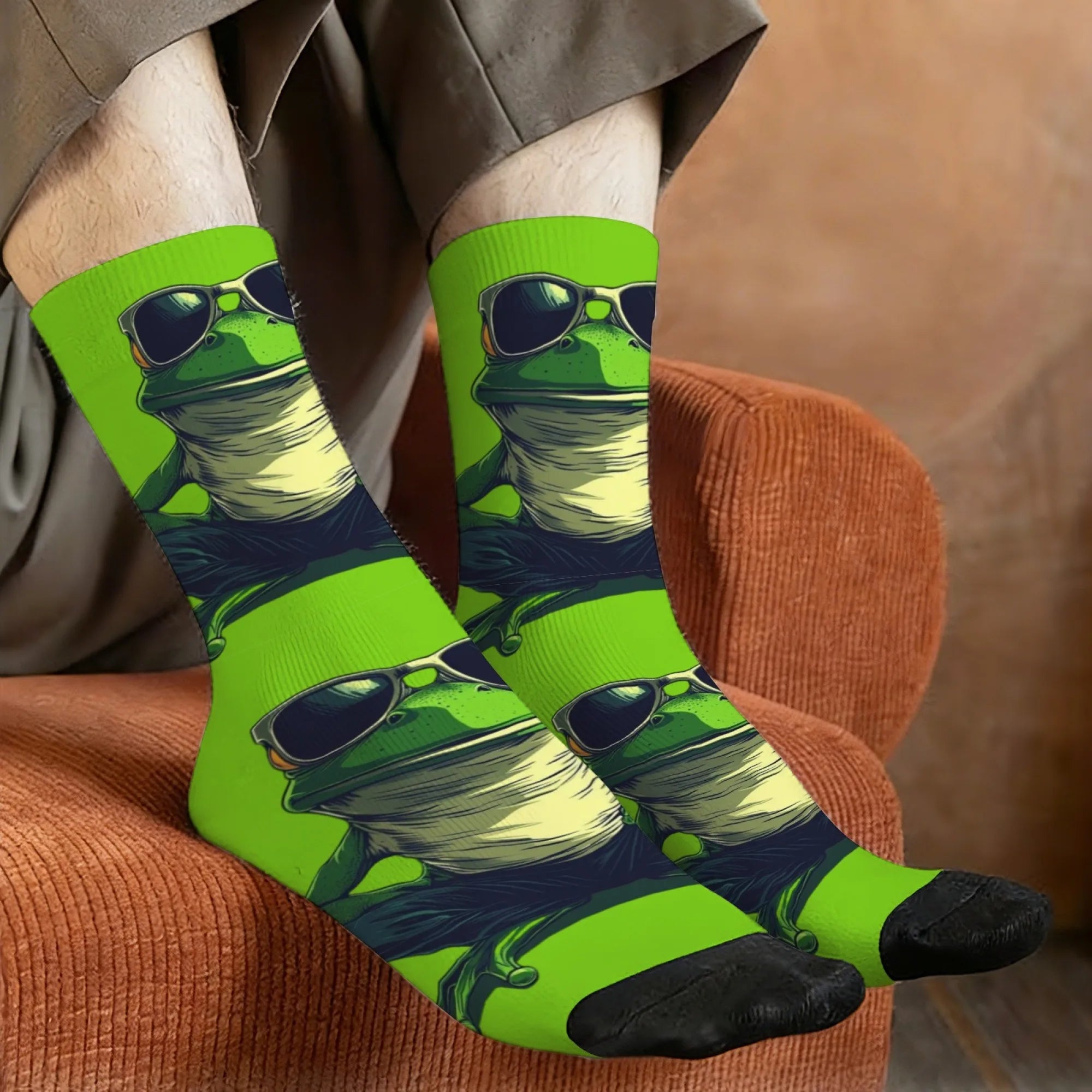 Eye-Catching Frog Socks Neon Green with Cool Sunglasses Print Funny Comfortable Crew Socks Novelty Gift for Teens Adults